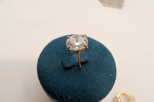 Mossanite ring